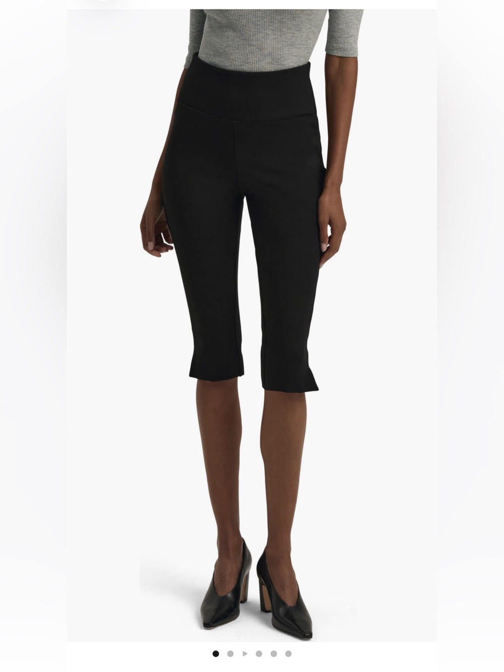 Favorite Daughter
The Carrie Pedal Pusher Slit
Hem Capri Pants